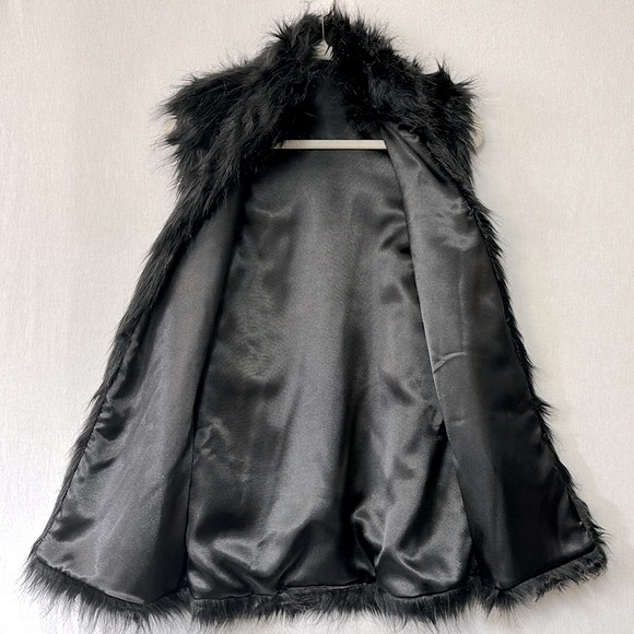 Unbranded Women Black Faux Fur Outer Shell Gilet - Picture 4 of 10